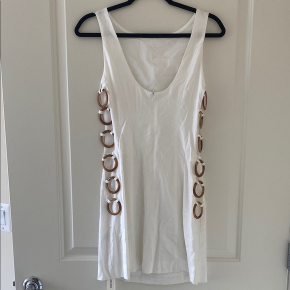 Commense White Sleeveless Dress - Picture 3 of 3